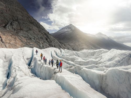 Gletschertour auf dem Grossen Aletschgletscher in der Aletsch Arena
