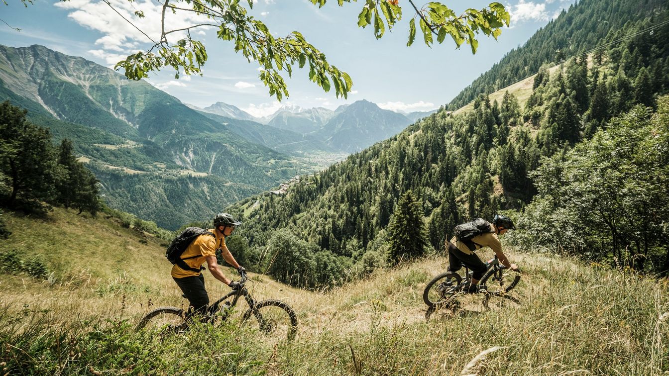 Enduro-Mountainbike in der Aletsch Arena