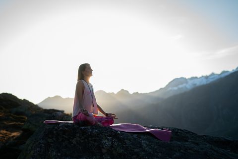 Yoga am Grossen Aletschgletscher