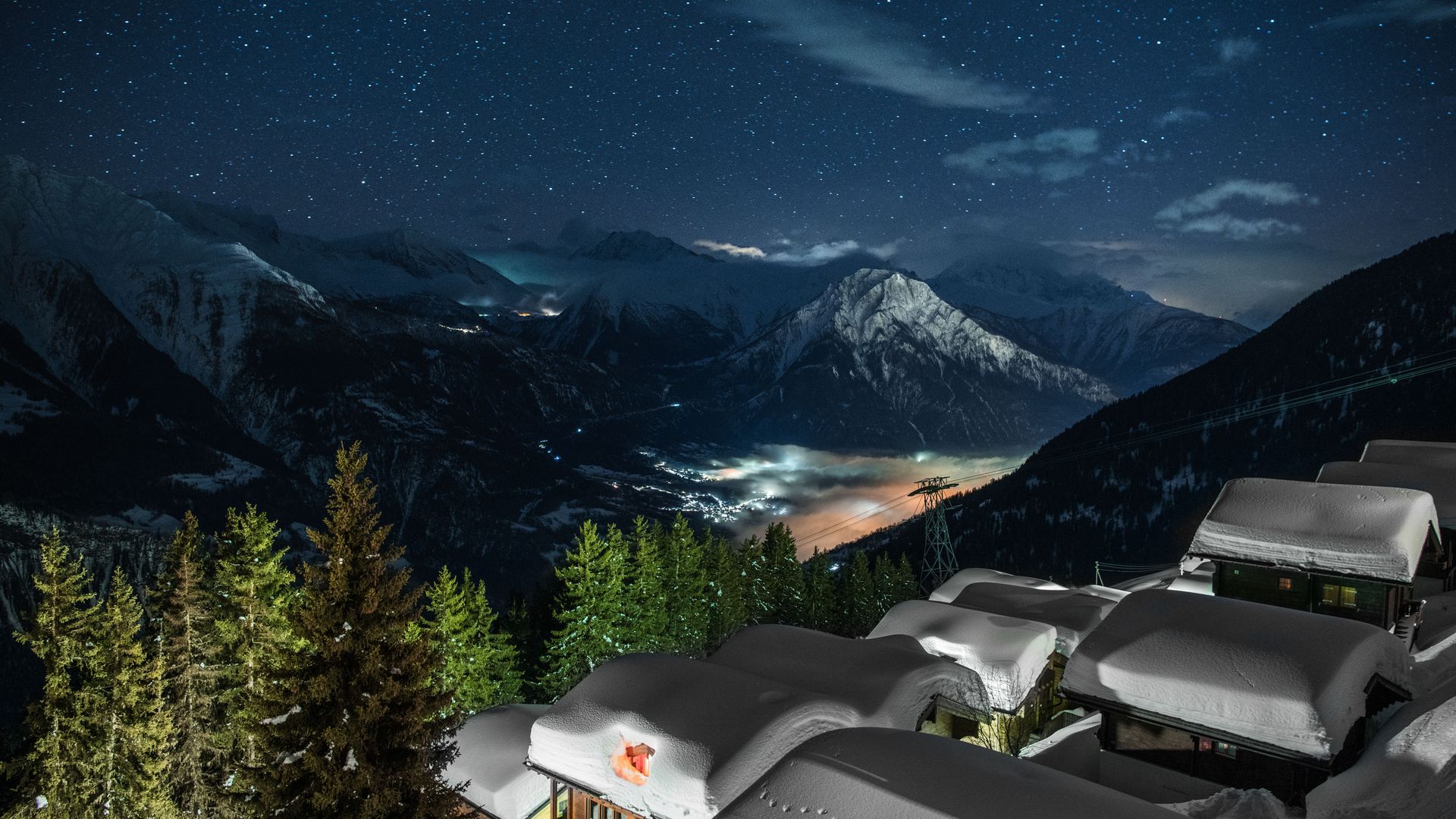 Riederalp by night mit Blick ins Rhonetal